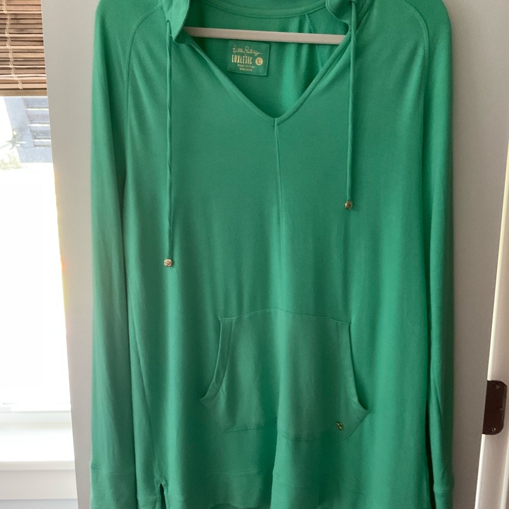Lilly Pulitzer pullover size large